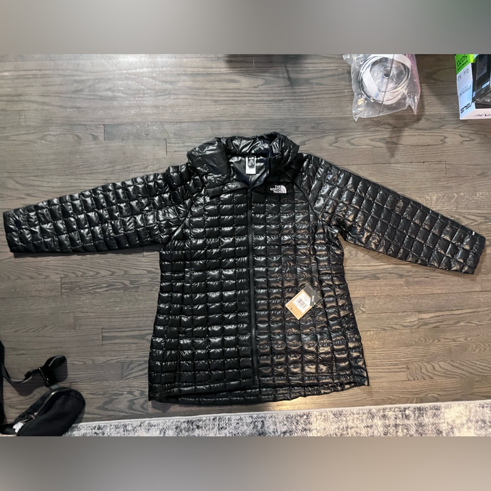 The North Face Black Puffer Jacket - Picture 2 of 14